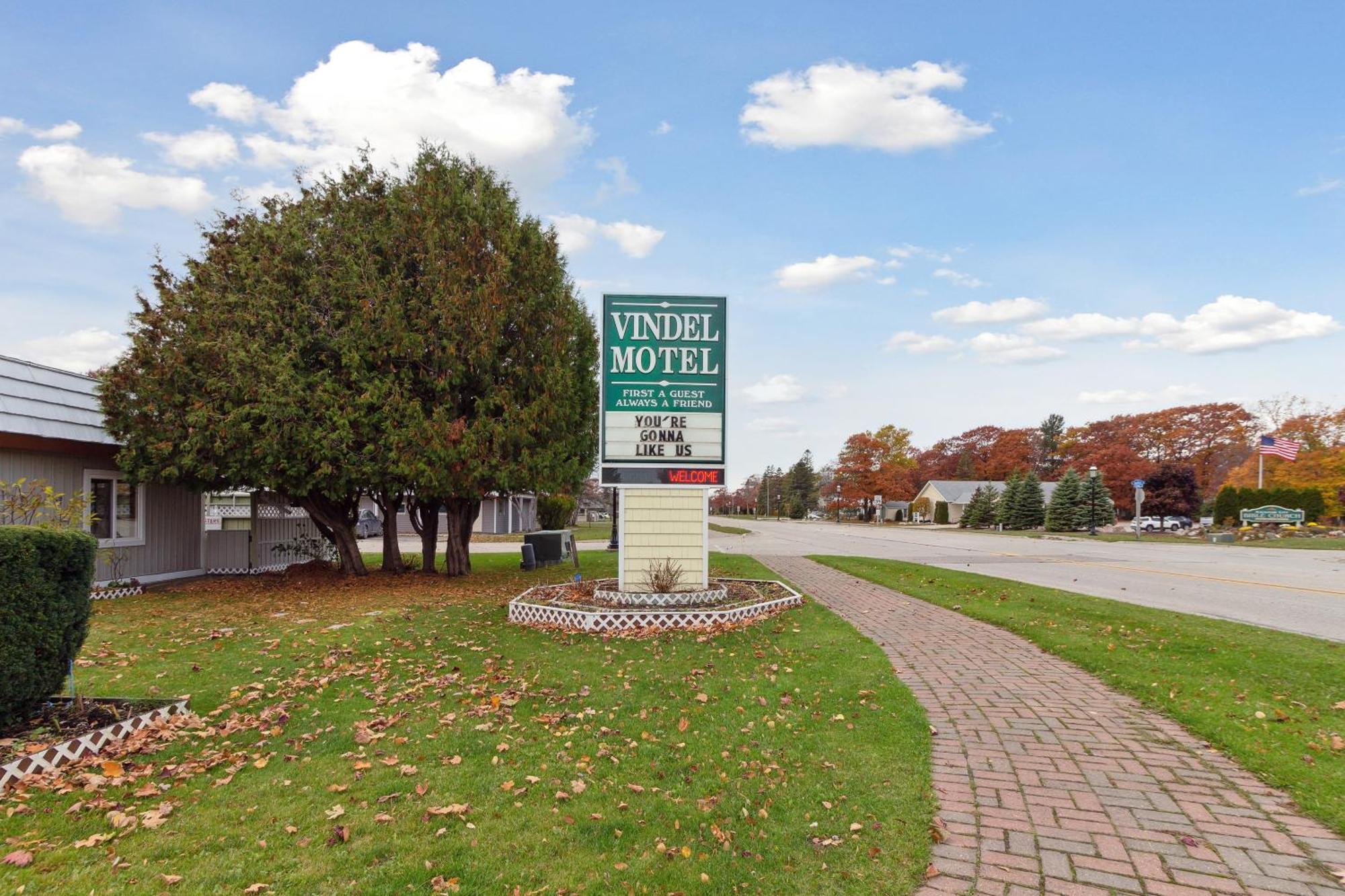 Vindel Motel - Mackinaw City Buitenkant foto
