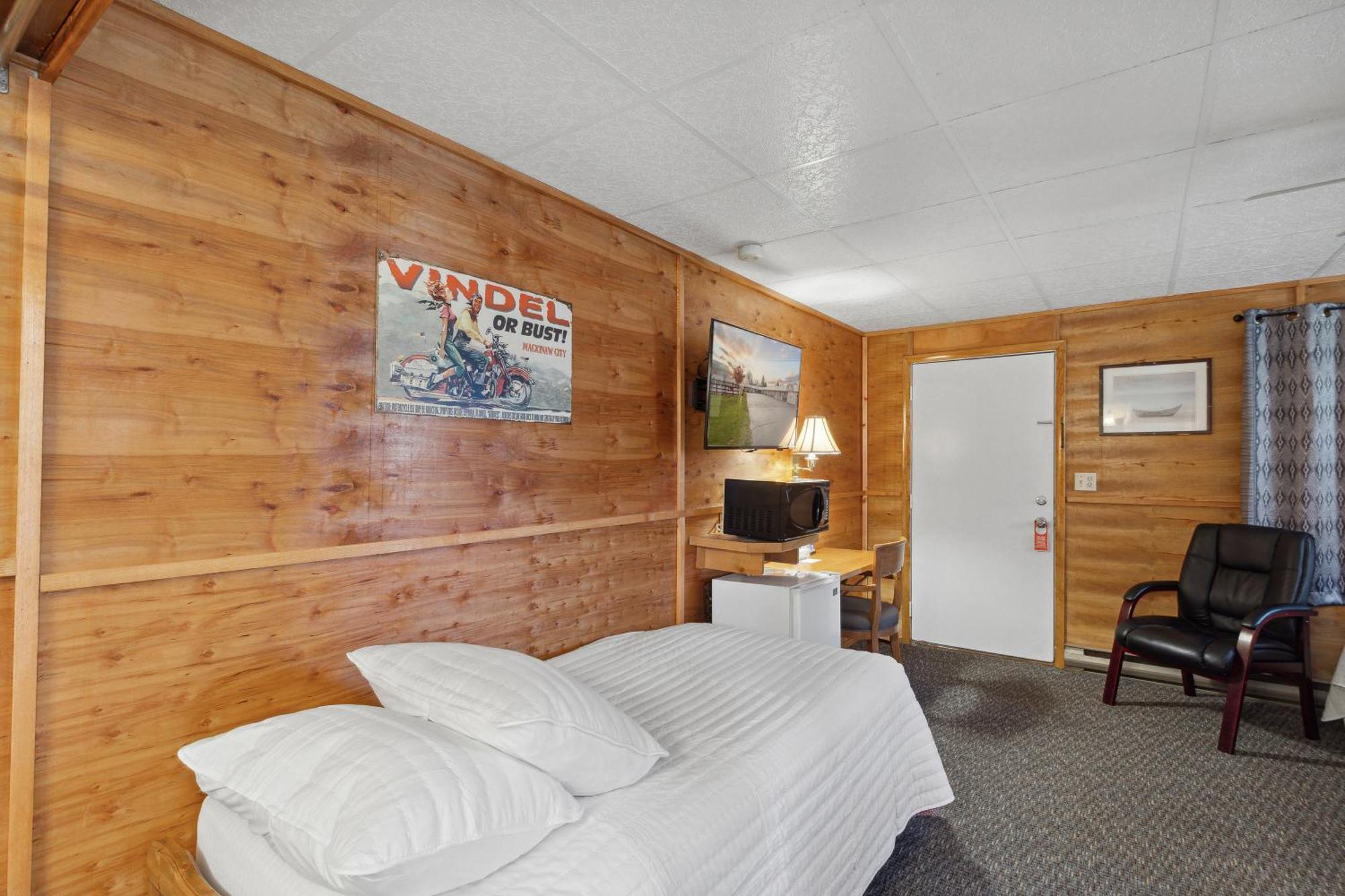 Vindel Motel - Mackinaw City Buitenkant foto