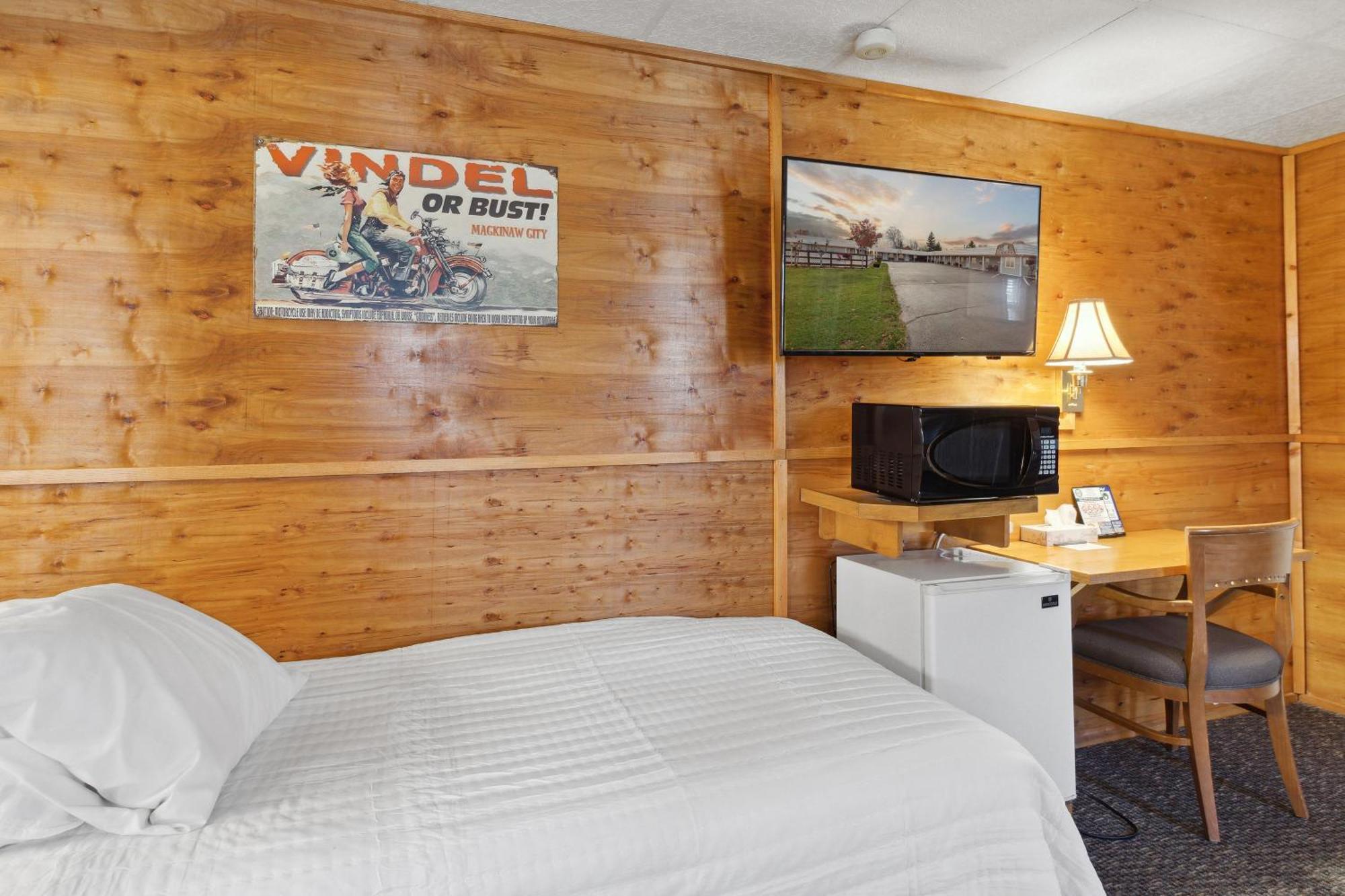 Vindel Motel - Mackinaw City Buitenkant foto