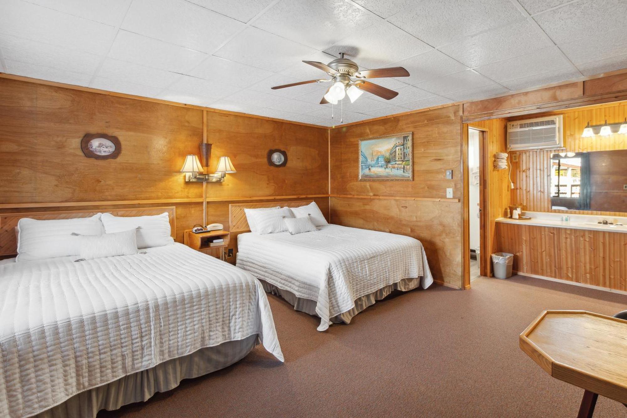Vindel Motel - Mackinaw City Buitenkant foto