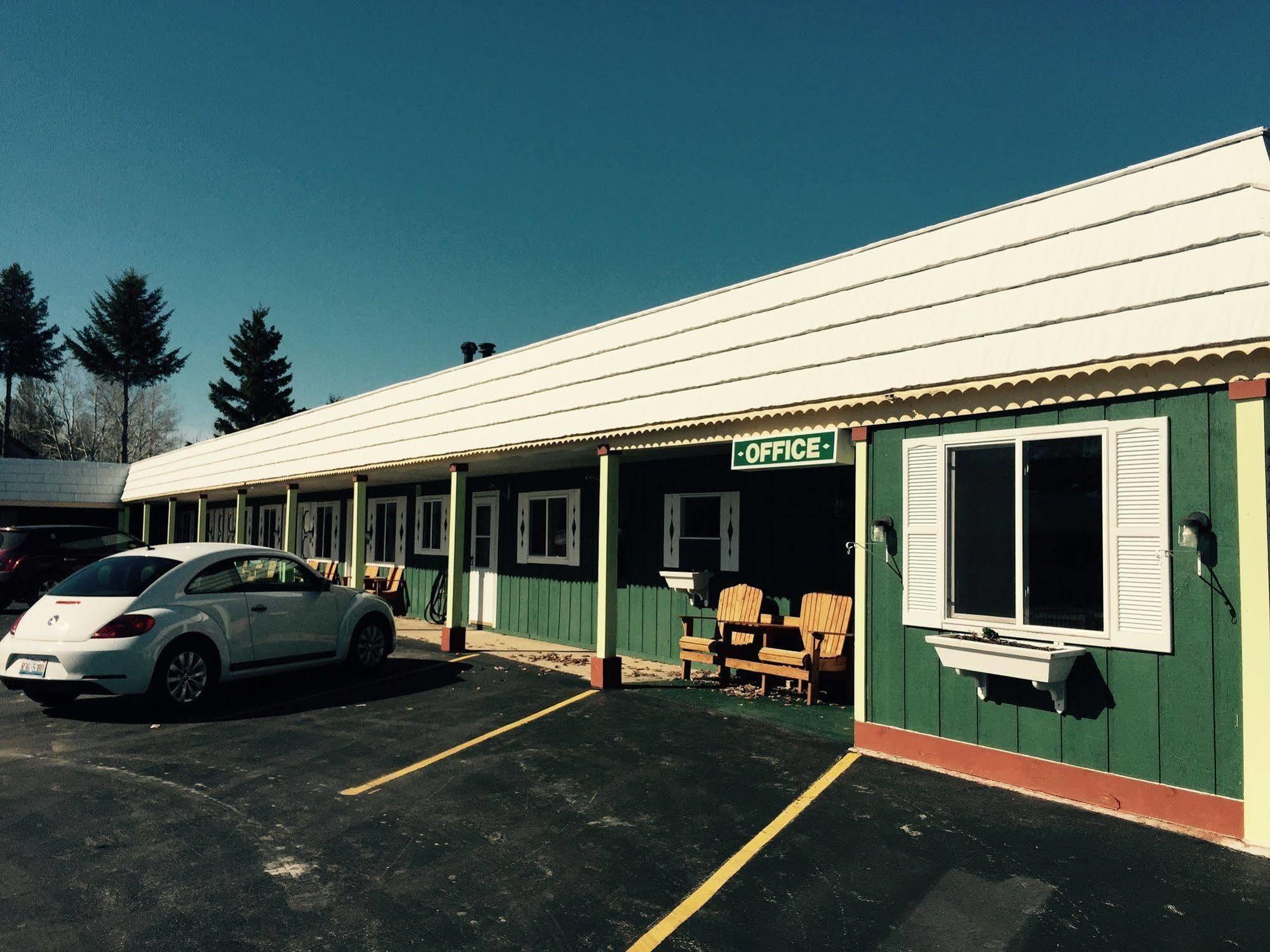 Vindel Motel - Mackinaw City Buitenkant foto