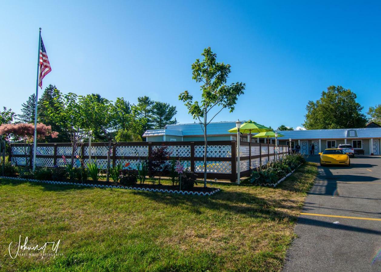 Vindel Motel - Mackinaw City Buitenkant foto